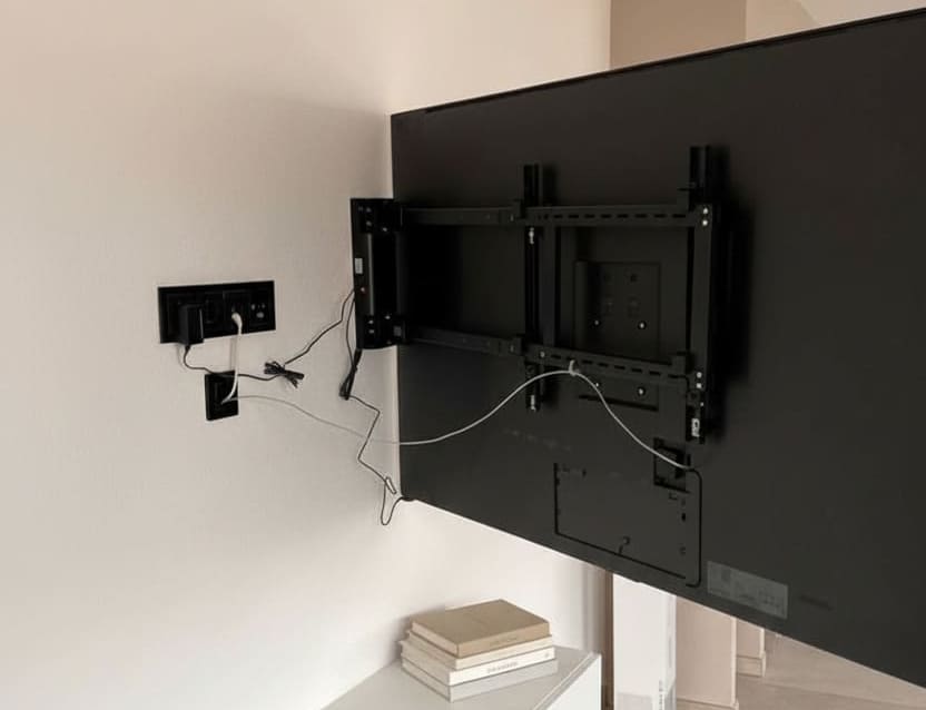 TV-oled-motorized.jpg